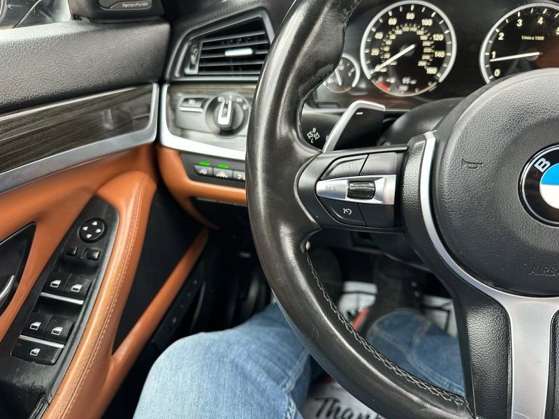 Used 2015 BMW 550i Sedan image 14