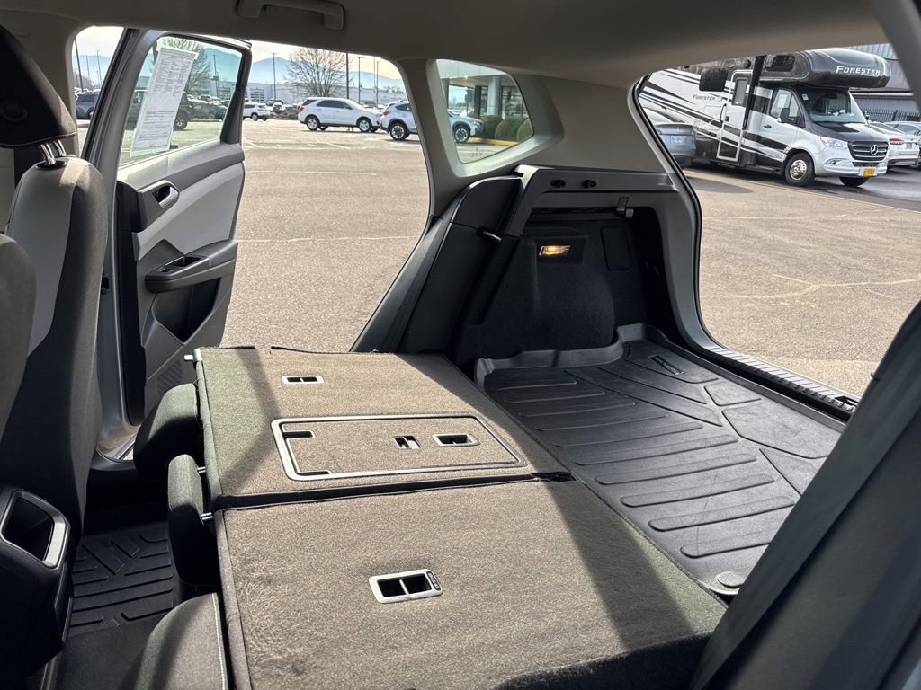 Used 2022 Volkswagen Taos S image 16