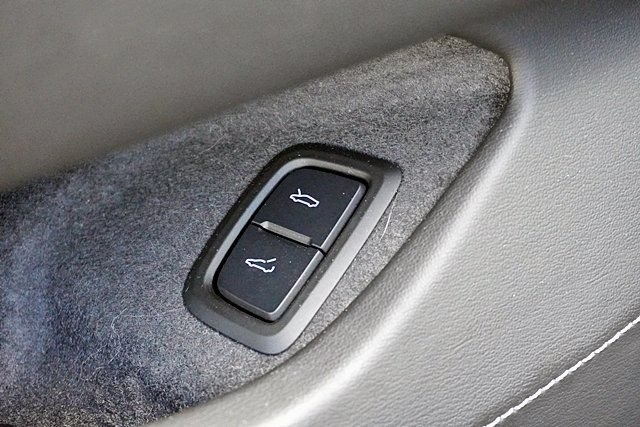 Used 2024 Chevrolet Corvette Stingray Preferred Cpe w/ Stealth Interior Trim Package RWD image 24