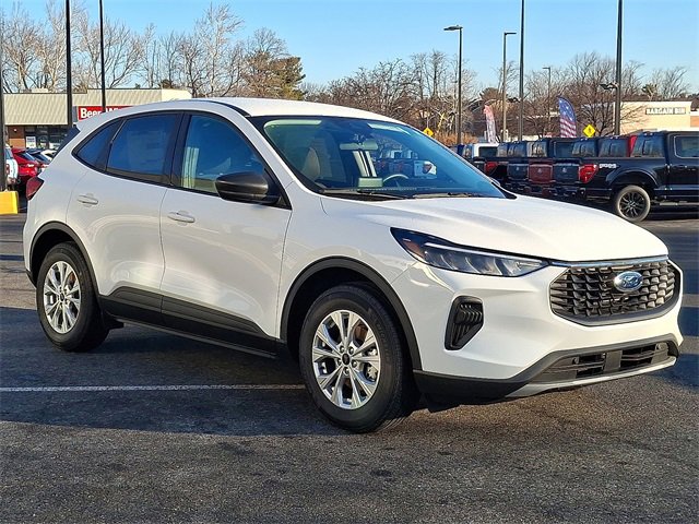 New 2025 Ford Escape Active image 2