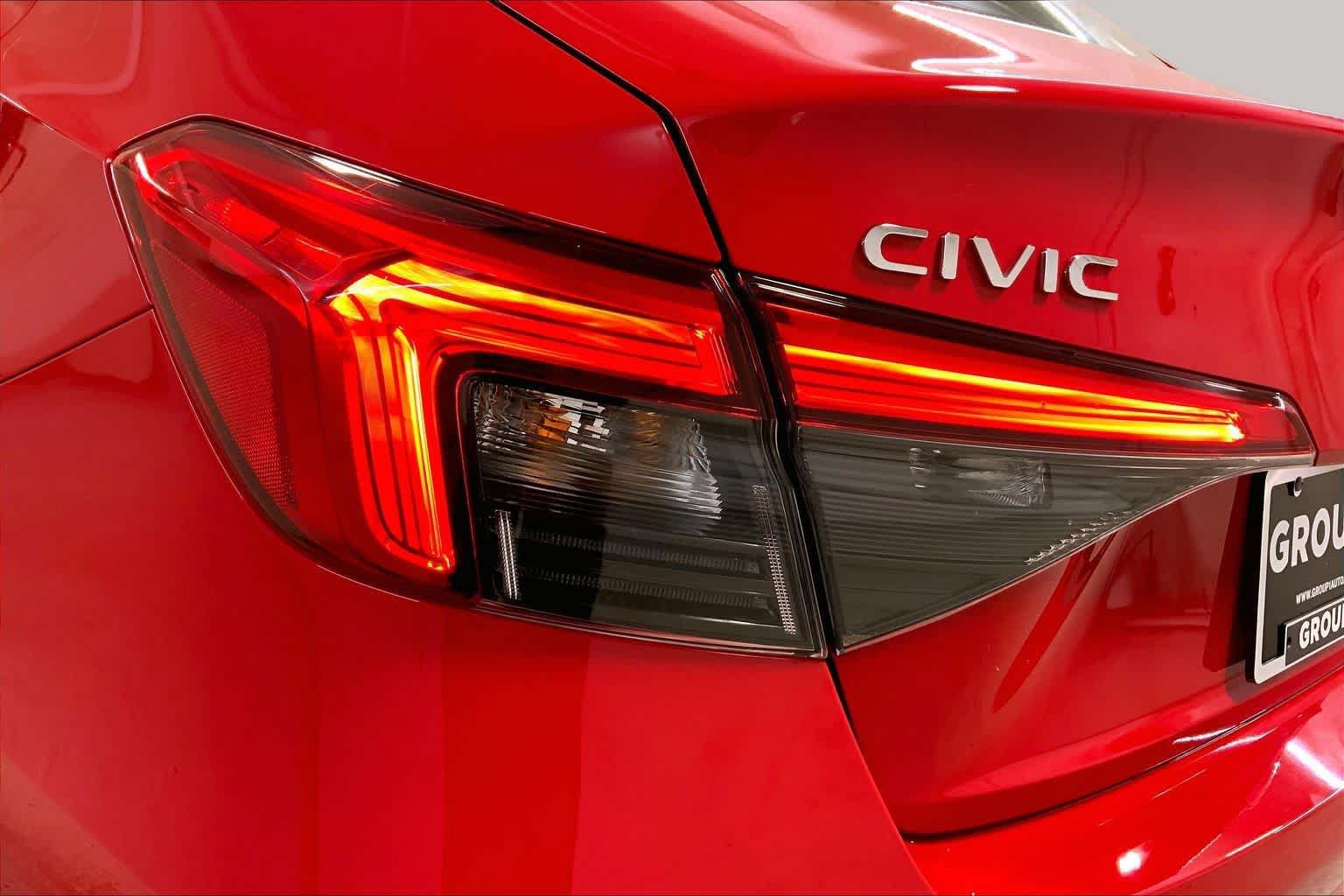 Used 2022 Honda Civic Touring image 28