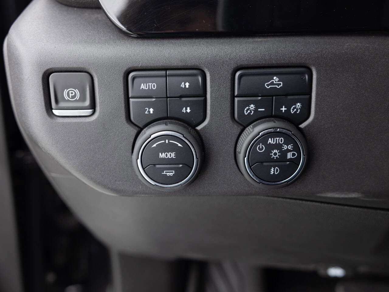 Used 2022 Chevrolet Silverado 1500 LT Trail Boss image 39