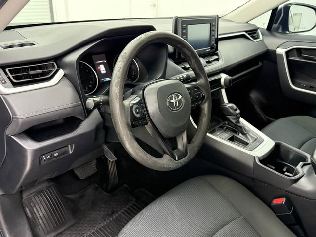 Used 2022 Toyota RAV4 LE FWD image 8
