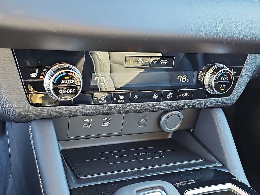 New 2026 Mitsubishi Outlander SE image 16