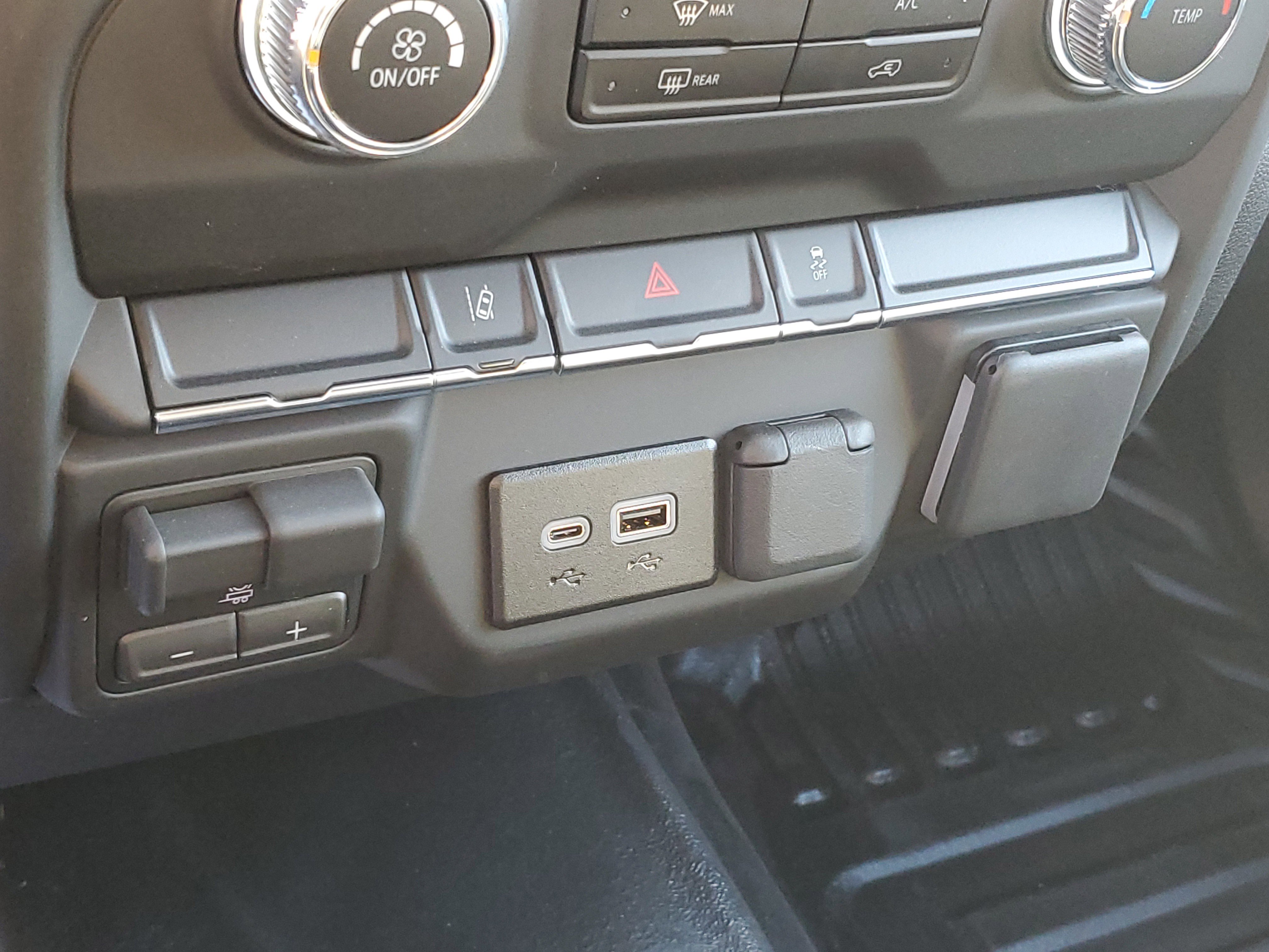 New 2025 GMC Sierra 3500 Pro w/ Convenience Package image 22