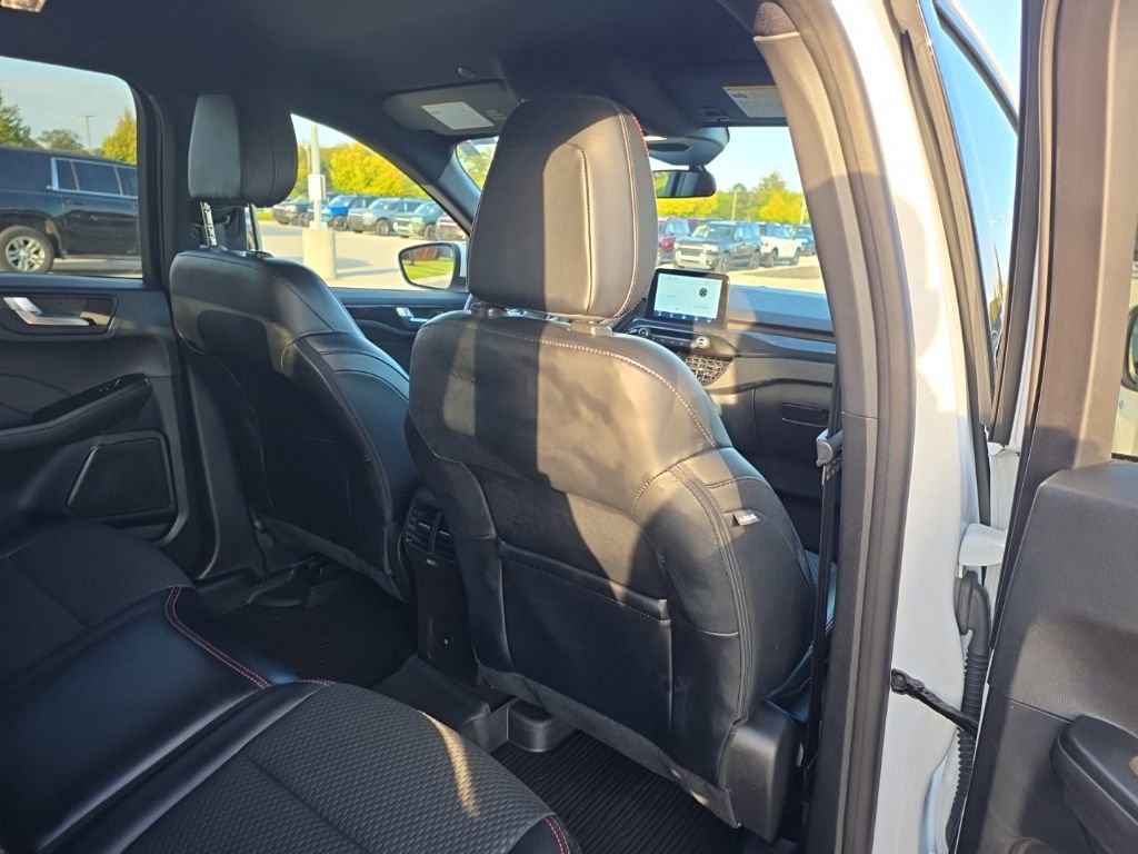 Used 2023 Ford Escape ST-Line Select image 34