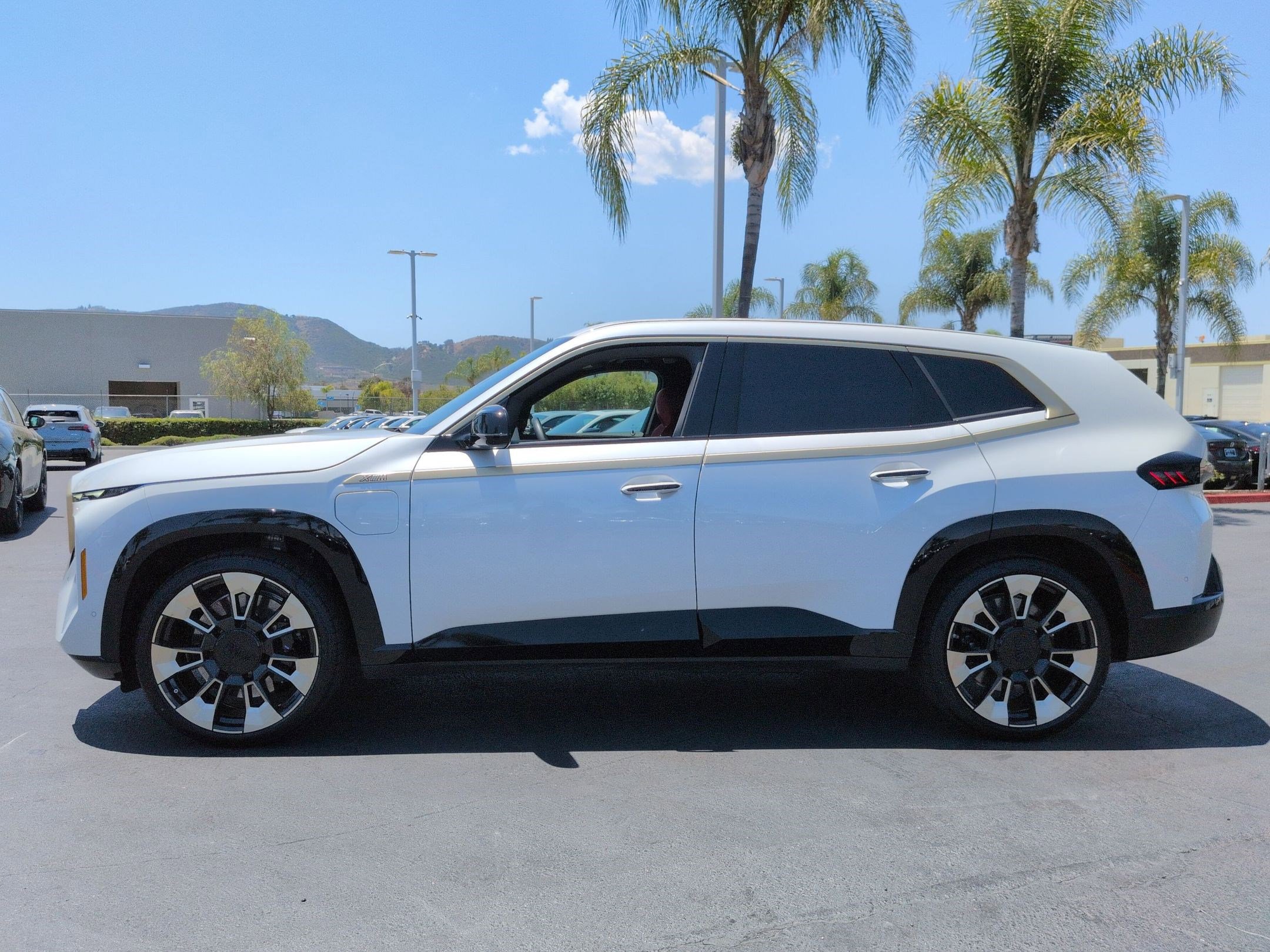 Used 2023 BMW XM AWD/4WD image 7