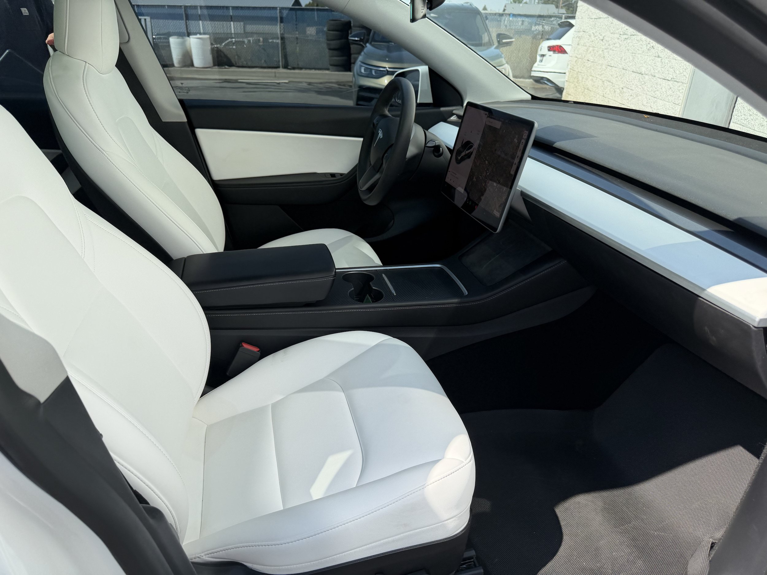 Used 2021 Tesla Model Y Long Range AWD/4WD image 32