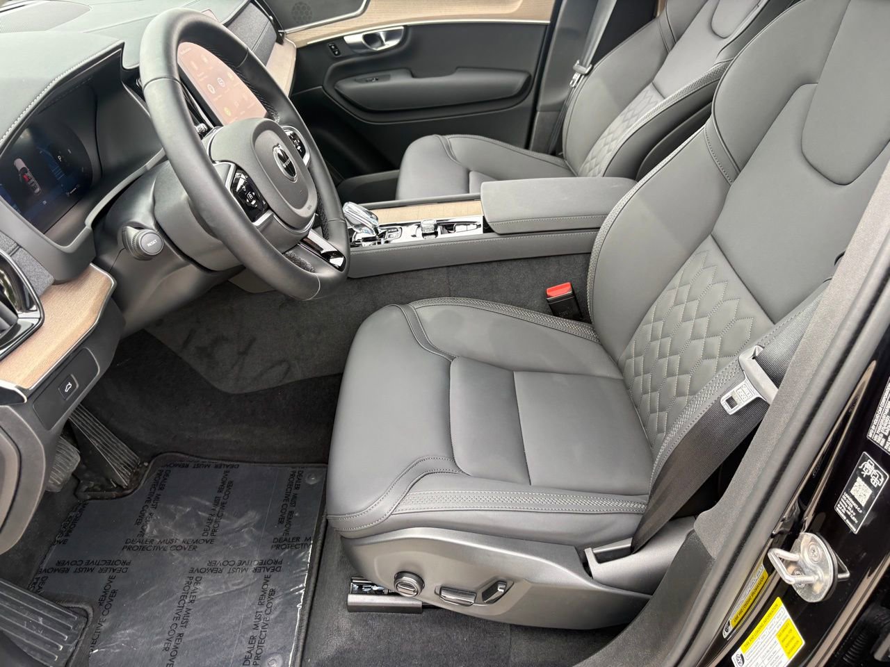 New 2026 Volvo XC90 B5 Core w/ Protection Package Premier image 27