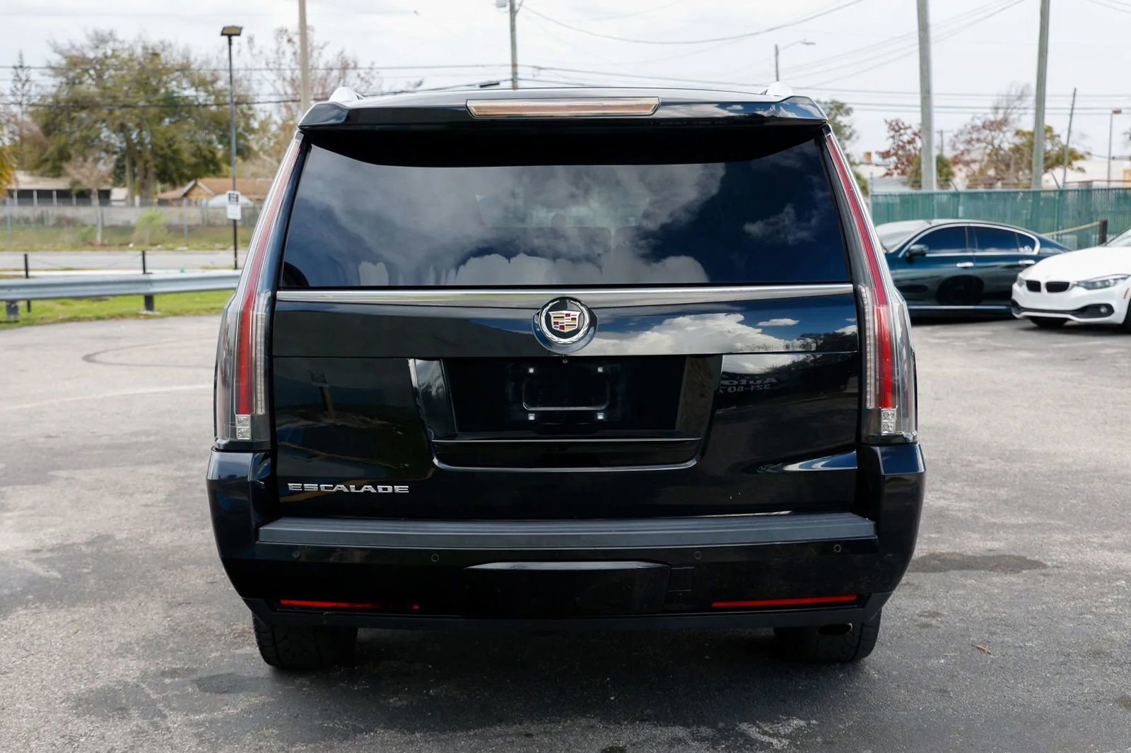 Used 2015 Cadillac Escalade ESV Premium image 5