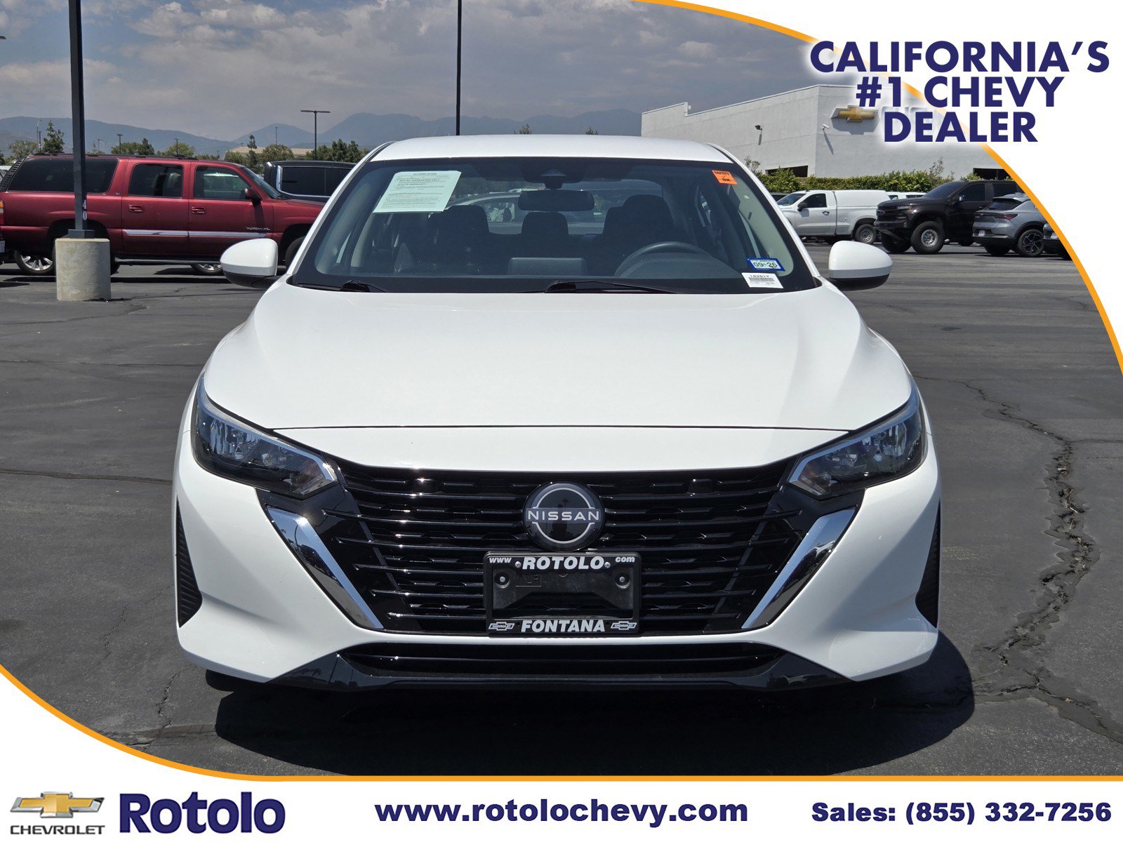 Used 2025 Nissan Sentra SV FWD image 2