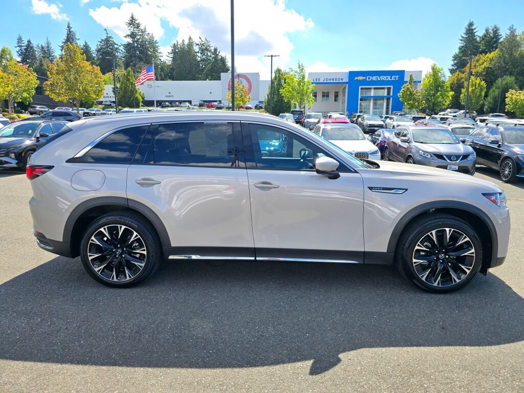 Certified 2025 MAZDA CX-90 Plug-In Hybrid w/ Premium Plus AWD/4WD image 4