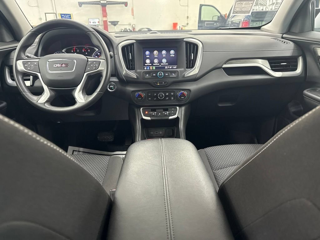 Used 2023 GMC Terrain SLE w/ Driver Convenience Package AWD/4WD image 18