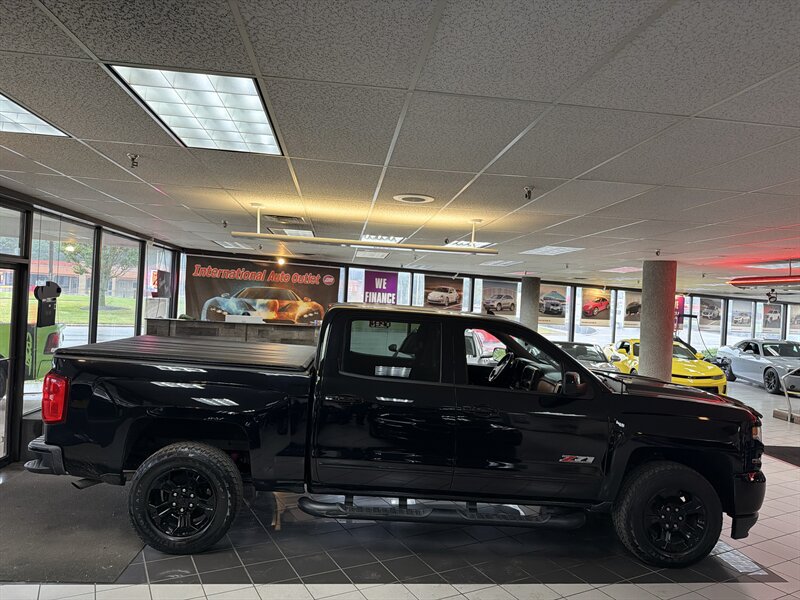 Used 2018 Chevrolet Silverado 1500 LTZ Z71 w/ LTZ Plus Package AWD/4WD image 5
