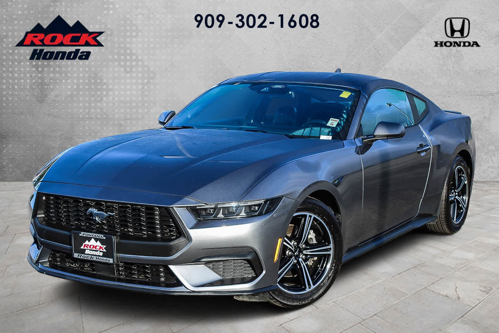 Used 2025 Ford Mustang Premium RWD image 1