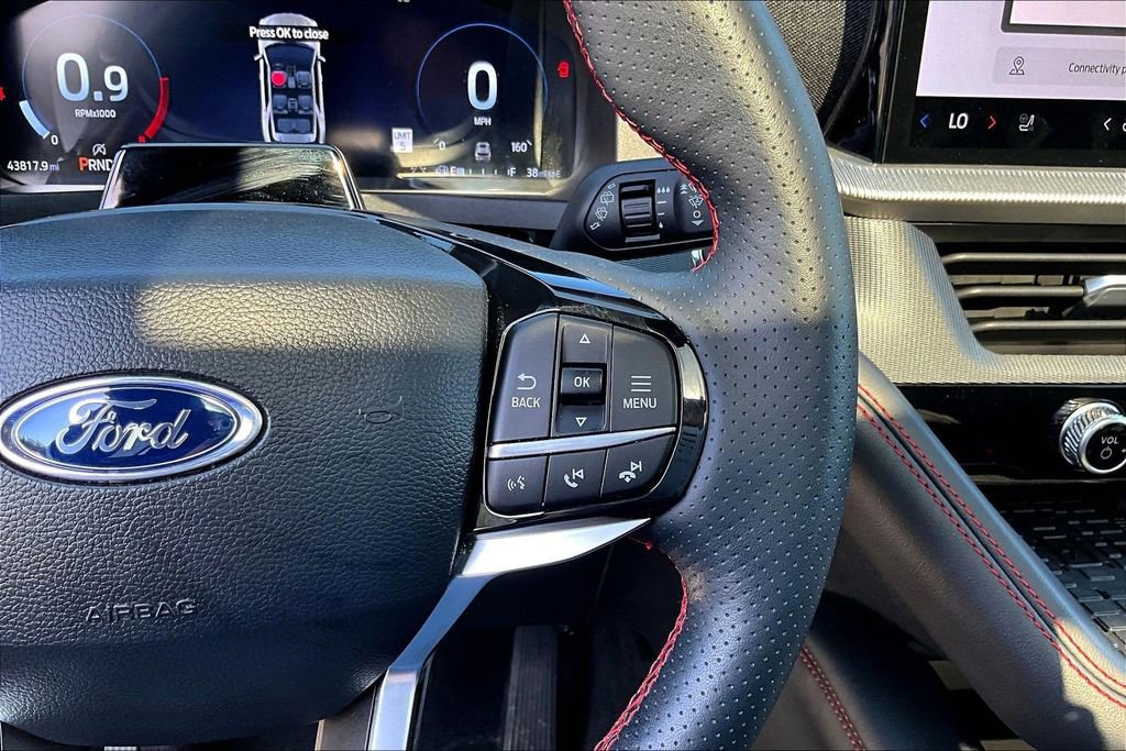 Used 2025 Ford Explorer ST-Line w/ Premium Package image 14