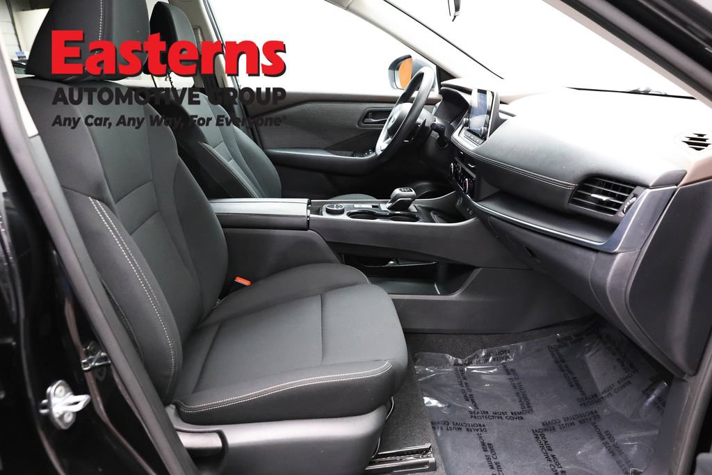 Used 2023 Nissan Rogue S AWD/4WD image 24