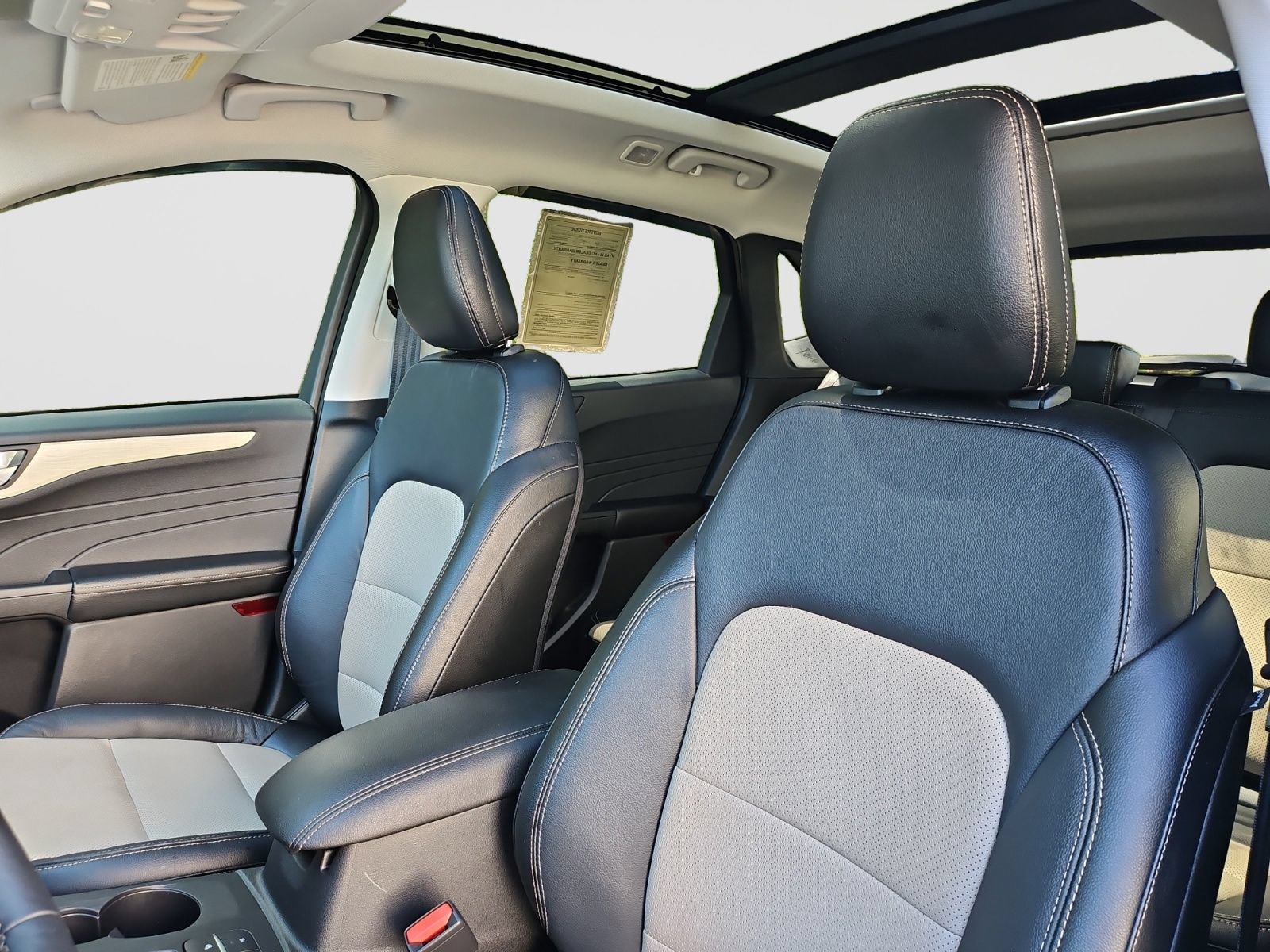 Used 2021 Ford Escape Titanium w/ Titanium Elite Package AWD/4WD image 23
