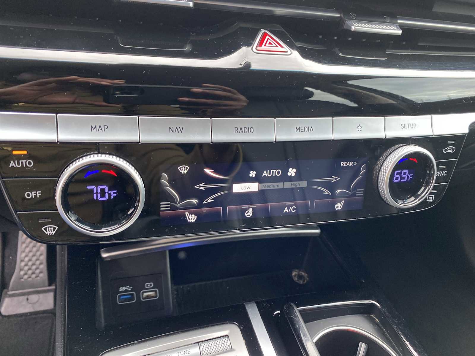 Used 2023 Genesis G80 2.5T image 19