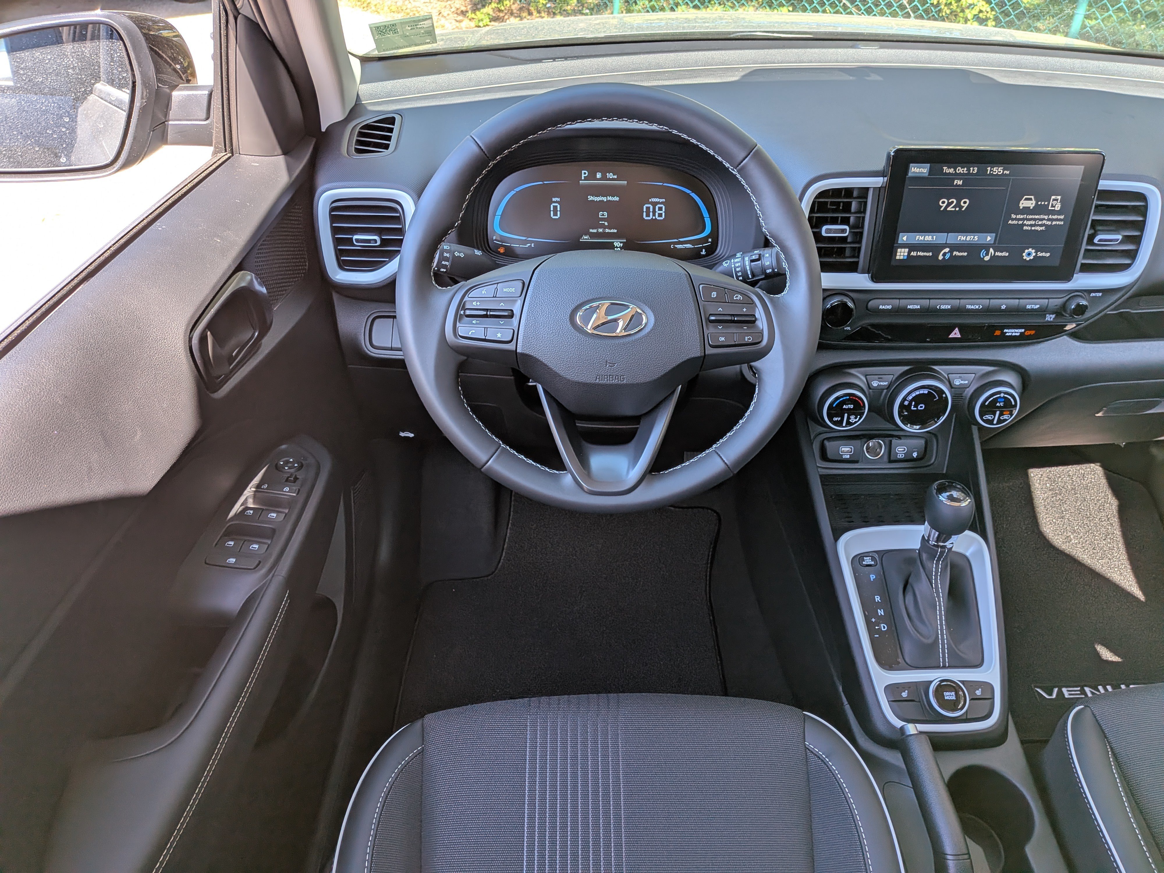 New 2026 Hyundai Venue SEL FWD image 17