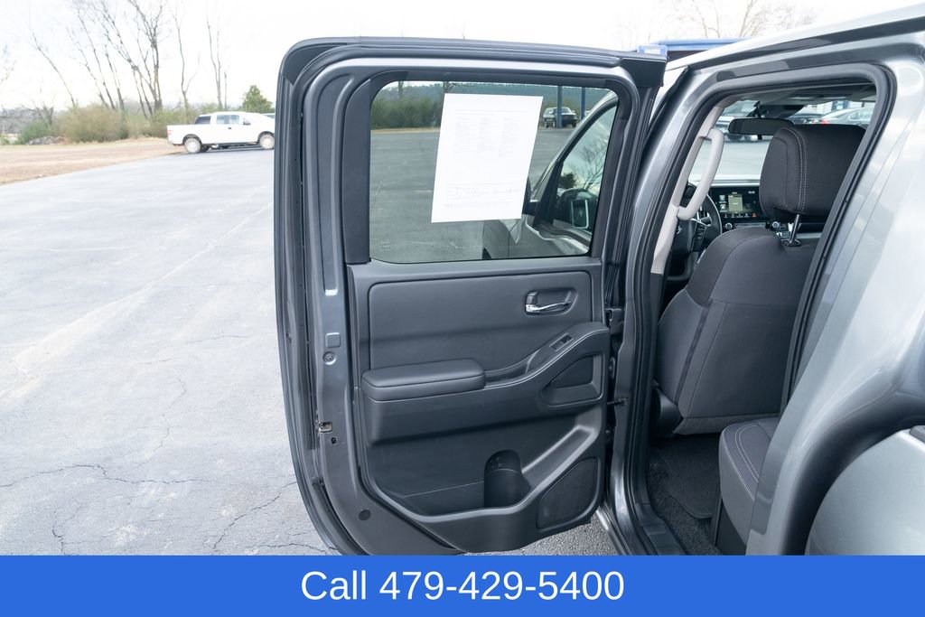 Used 2025 Nissan Frontier SV w/ SV Convenience Package image 11