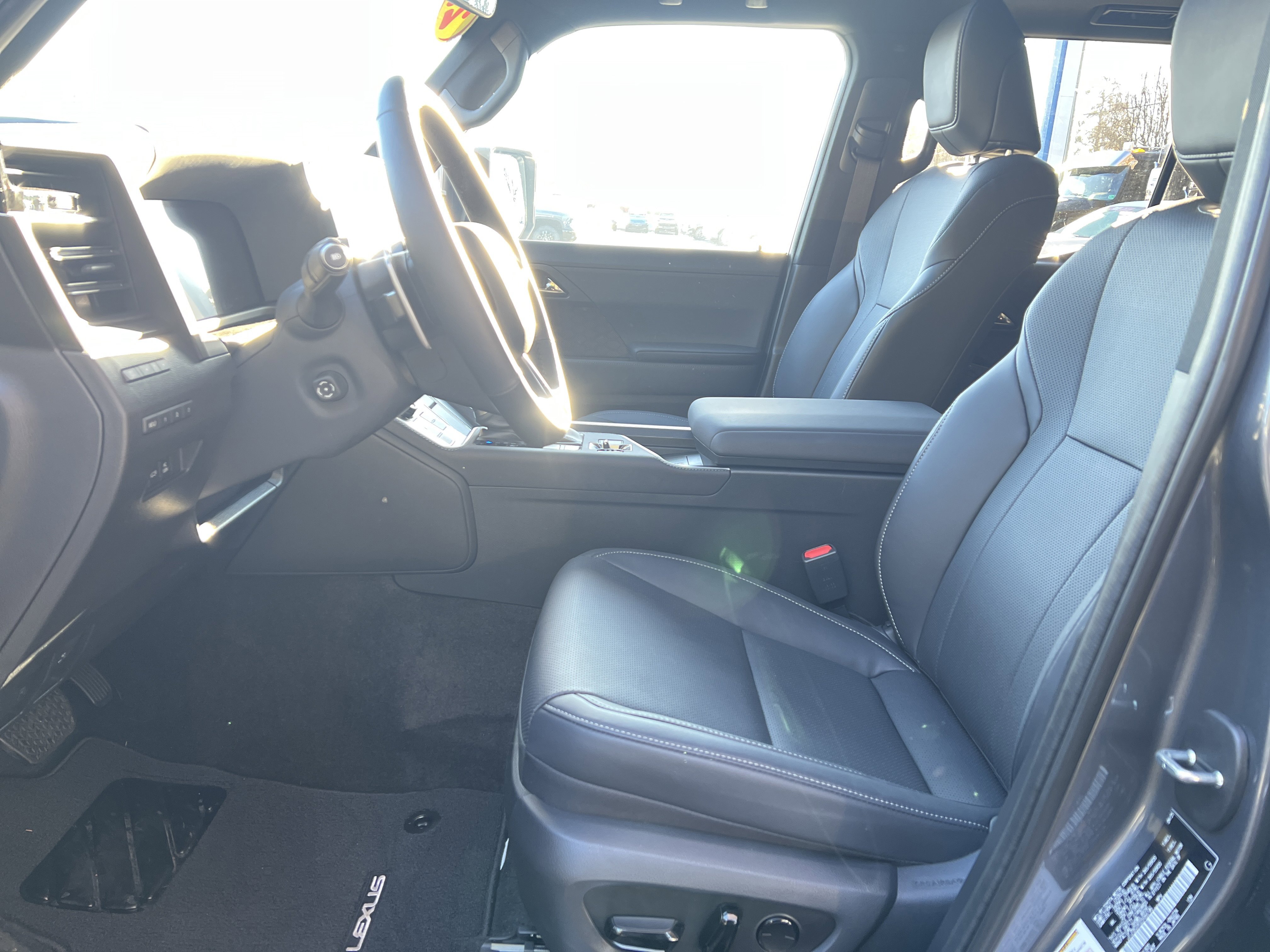 Used 2025 Lexus GX 550 image 19