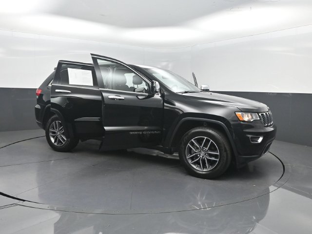 Used 2018 Jeep Grand Cherokee Limited RWD image 32