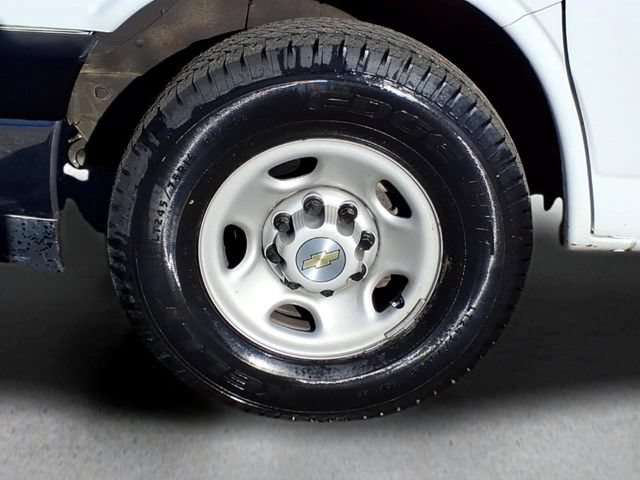 Used 2024 Chevrolet Express 2500 w/ Driver Convenience Package RWD image 13