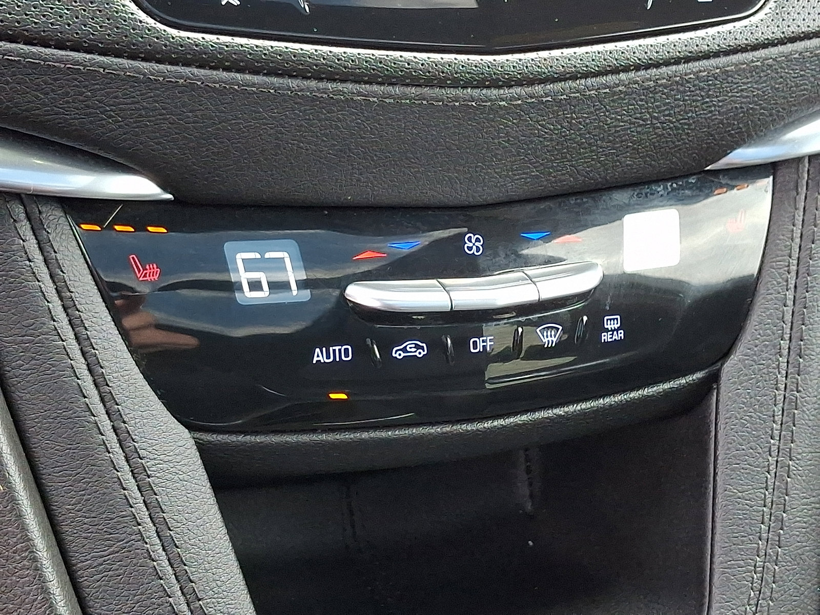 Used 2022 Cadillac XT5 Premium Luxury image 16