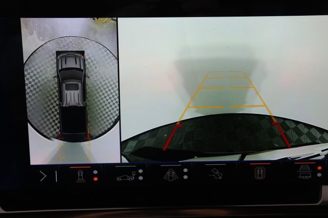 Used 2024 Chevrolet Silverado 1500 High Country w/ High Country Premium Package image 18