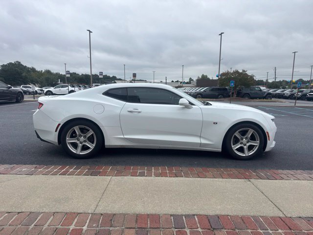 Used 2016 Chevrolet Camaro LT RWD image 5