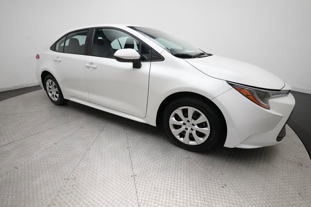 Used 2025 Toyota Corolla LE FWD image 34