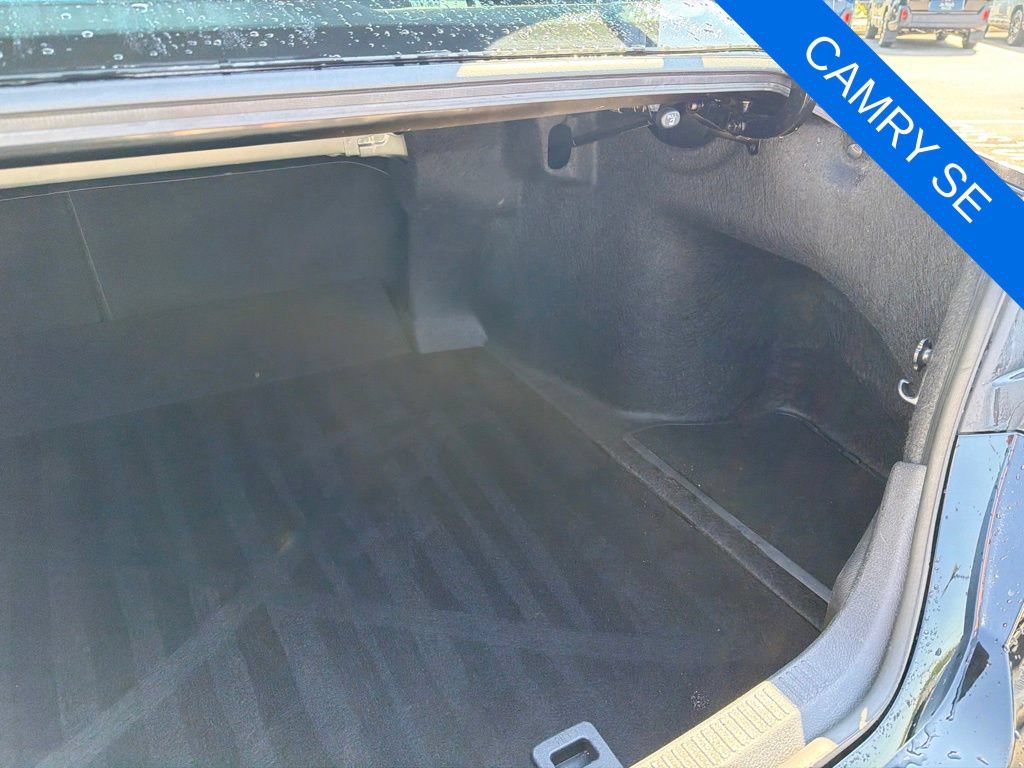 Used 2025 Toyota Camry SE FWD image 27