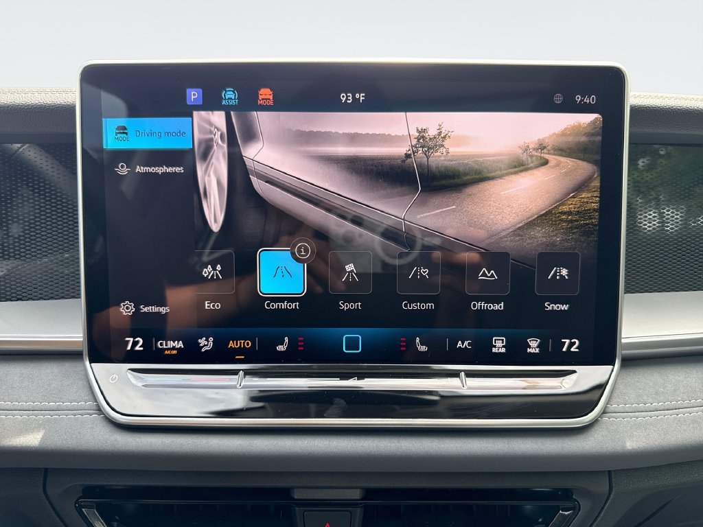 New 2026 Volkswagen Tiguan SE AWD/4WD image 17