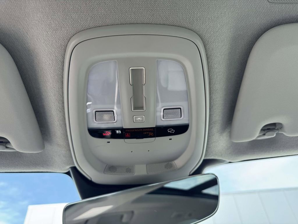 Certified 2026 Volvo XC40 B5 Plus w/ Climate Package image 29