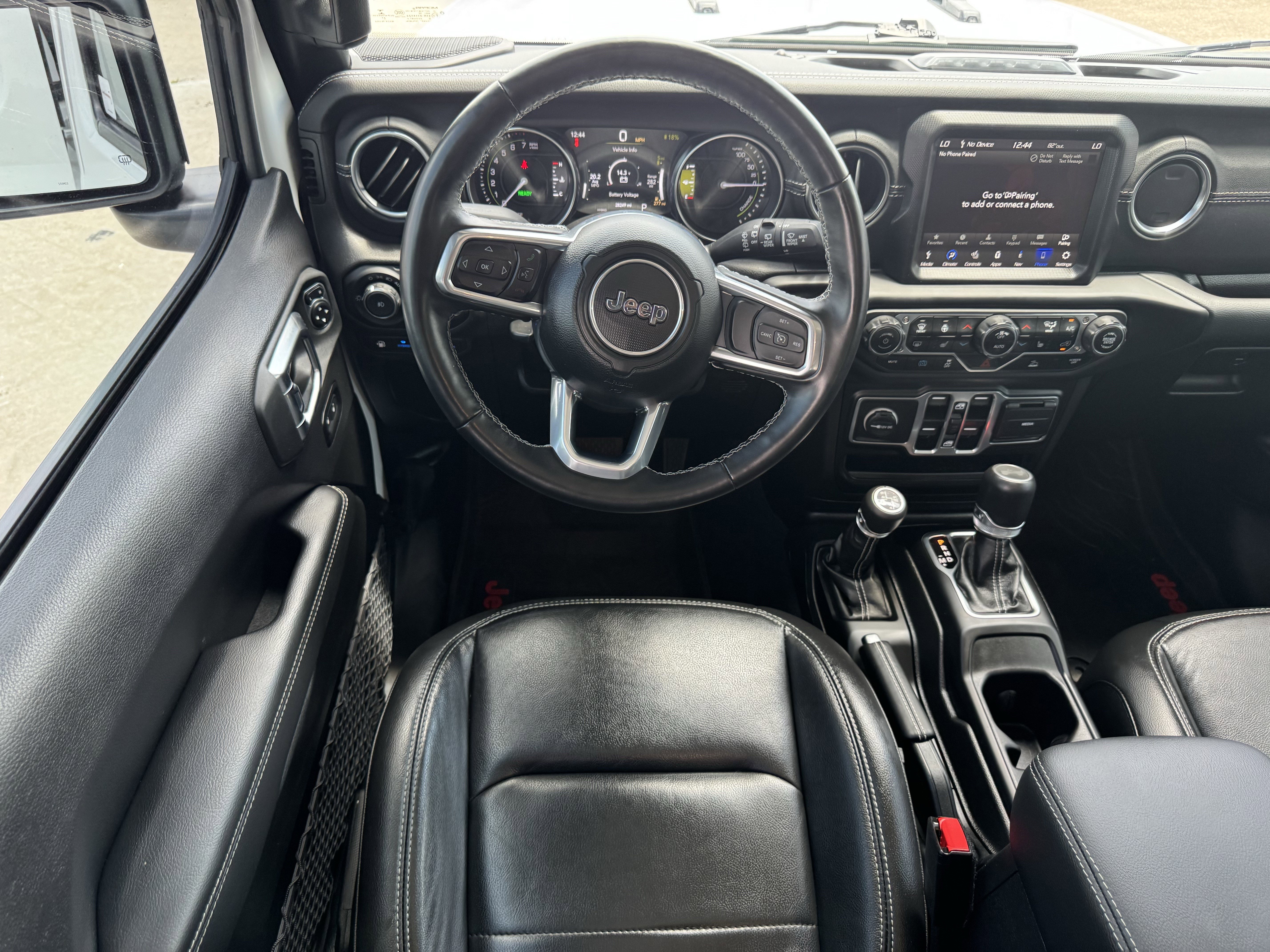 Used 2023 Jeep Wrangler Unlimited Sahara w/ Cold Weather Group AWD/4WD image 14