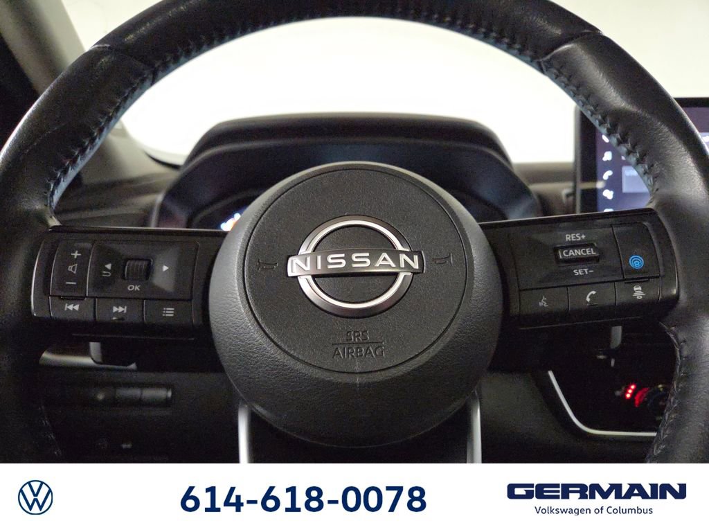 Used 2024 Nissan Rogue Platinum AWD/4WD image 27