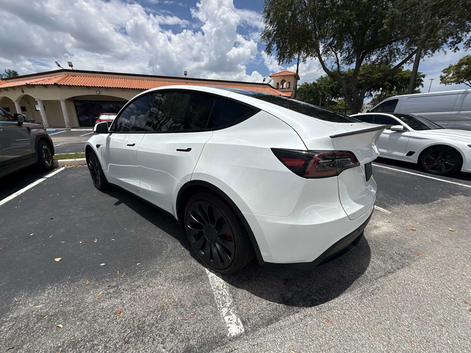 Used 2025 Tesla Model Y Performance AWD/4WD image 7