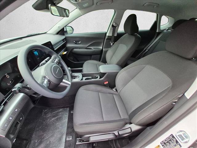 New 2027 Hyundai Kona SE FWD image 4