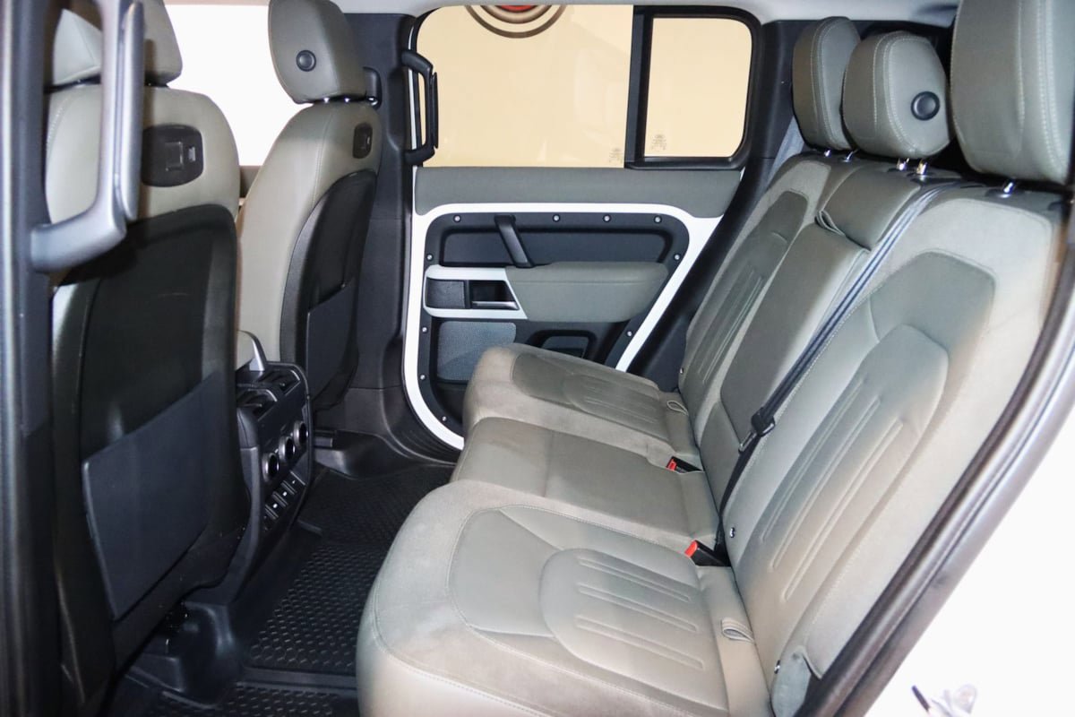 Used 2020 Land Rover Defender 110 SE AWD/4WD image 51