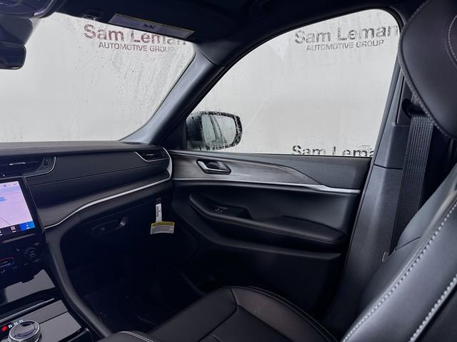 New 2025 Jeep Grand Cherokee Limited image 24