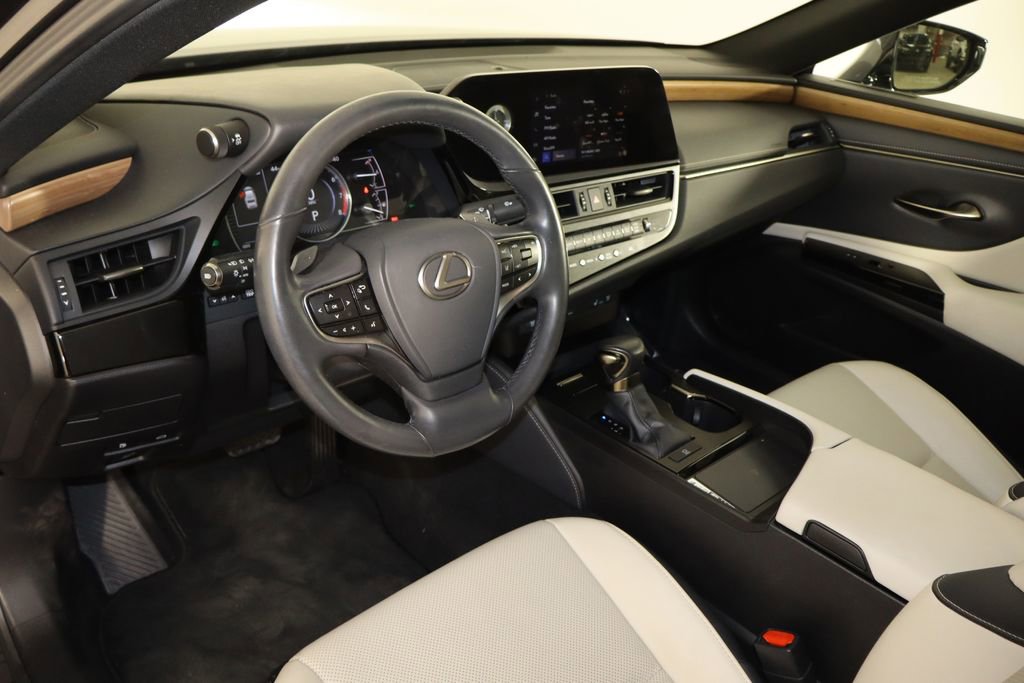 Used 2023 Lexus ES 250 w/ Premium Package image 27