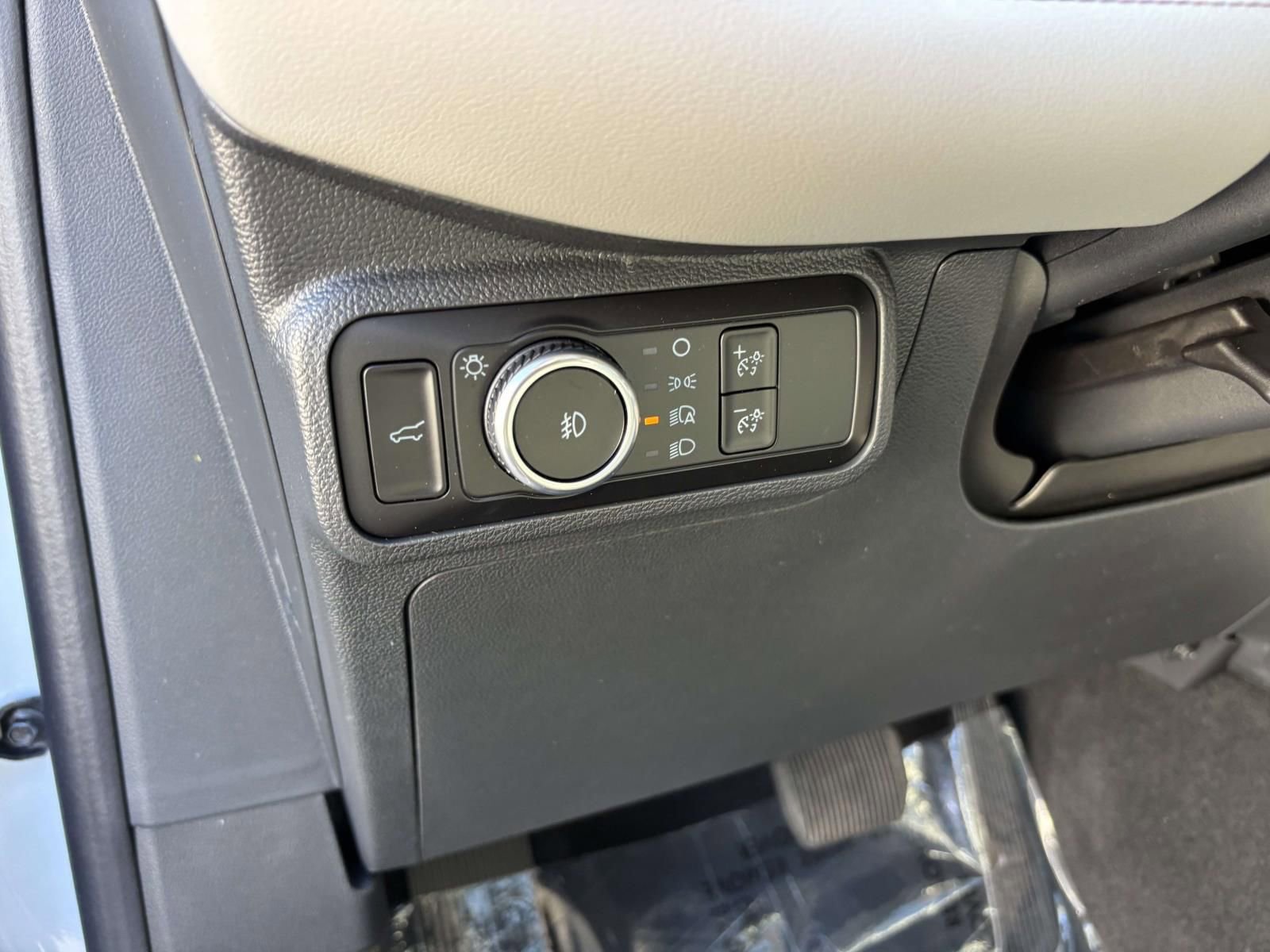 New 2026 Ford Explorer Active w/ Active Comfort Package image 14