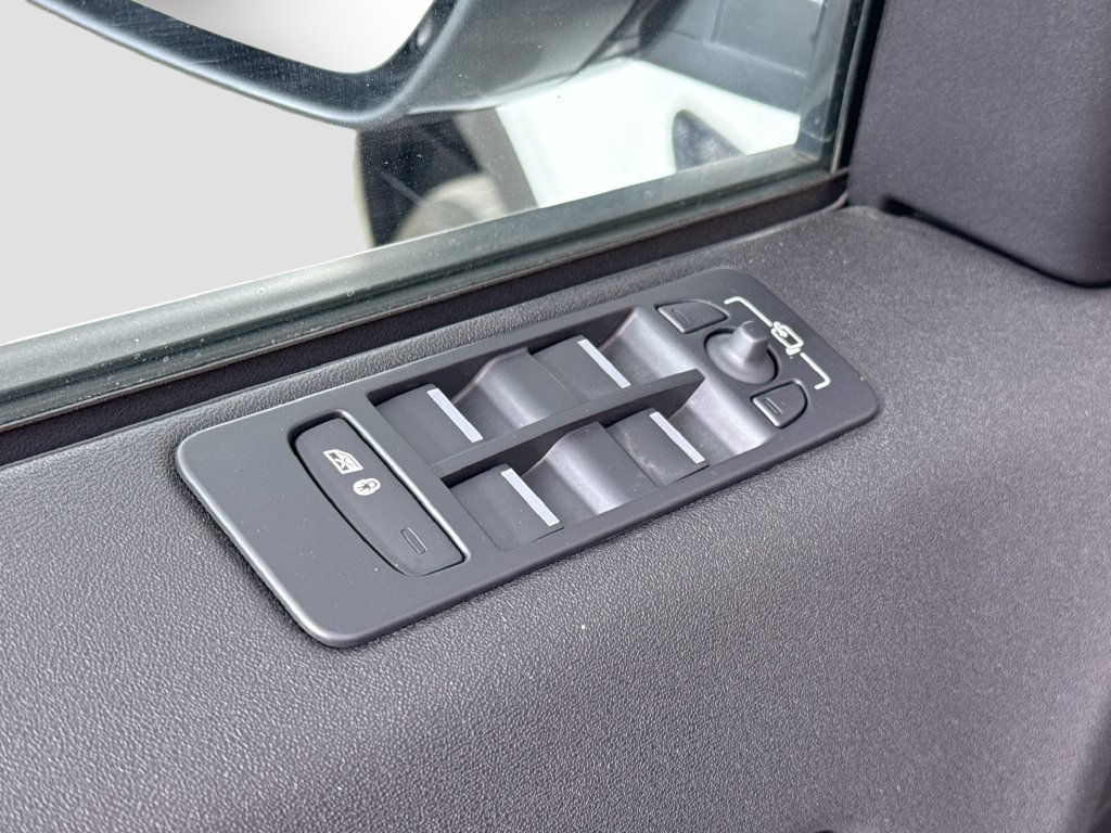 Used 2019 Land Rover Discovery Sport SE AWD/4WD image 26