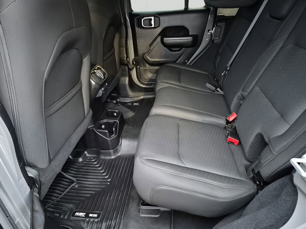 Used 2018 Jeep Wrangler Unlimited Sport S image 16