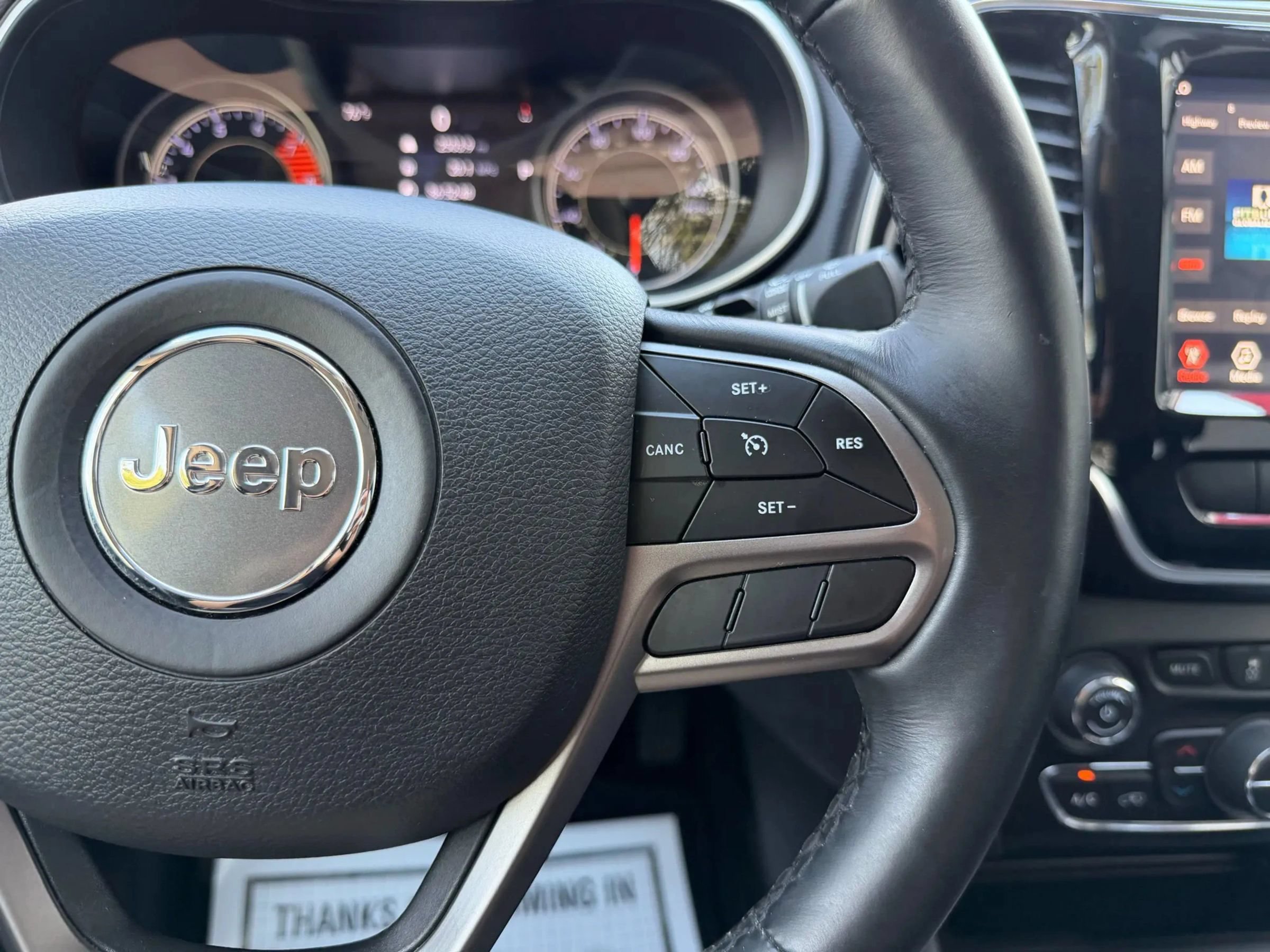 Used 2019 Jeep Cherokee Limited AWD/4WD image 24