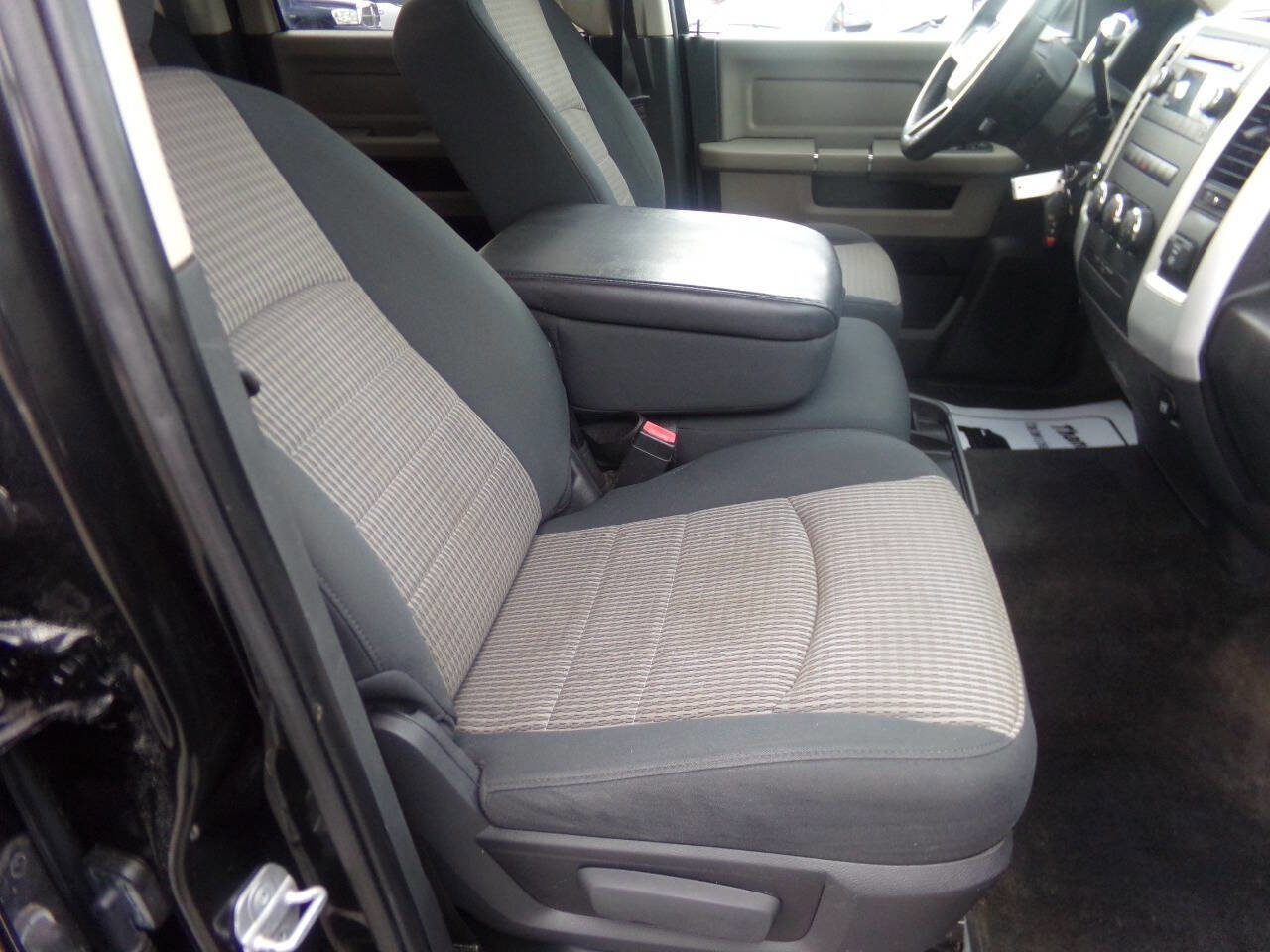 Used 2017 RAM 1500 Laramie w/ Convenience Group image 50