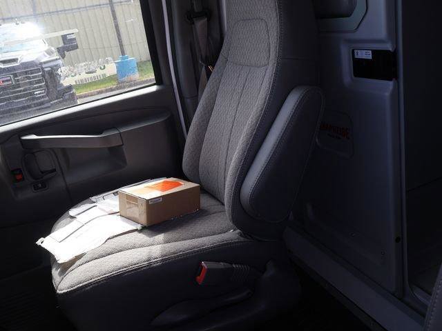 New 2025 GMC Savana 3500 w/ Power Convenience Package RWD image 15
