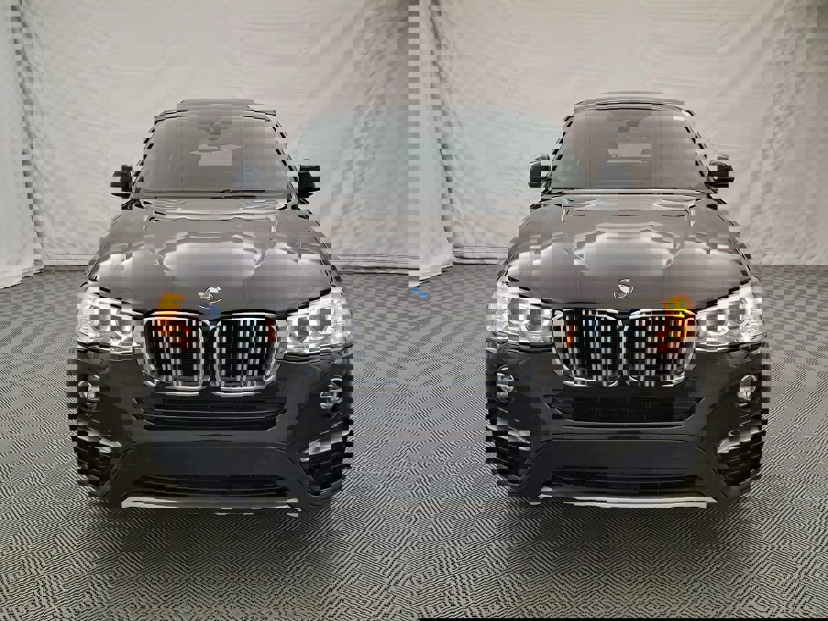 Used 2018 BMW X4 xDrive28i image 2