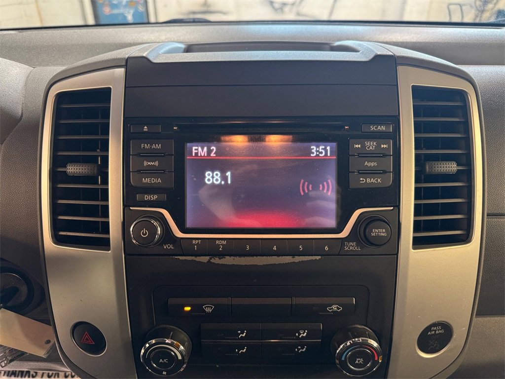 Used 2015 Nissan Frontier SV image 17